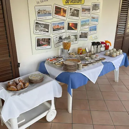 Mare E Sole Urso Alojamento de Acomodação e Pequeno-almoço Avola