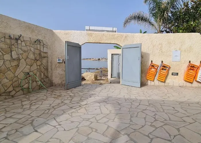 לינה וארוחת בוקר Mare E Sole Urso 4*